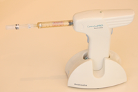 自動麻酔注入器